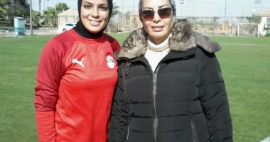 انطلاق المعسكر المفتوح لمنتخبي الكرة النسائية.. وسحر عبد الحق تطالب اللاعبات بالالتزام 