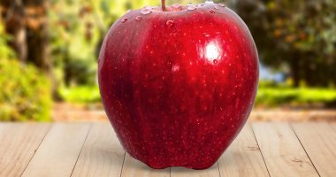تناول تفاحتين يوميا يحافظ على القلب من الكوليسترول الضار