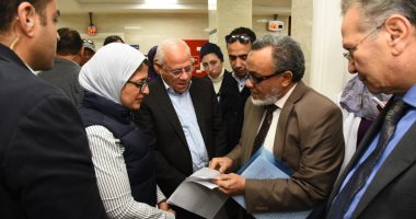 صور.. وزيرة الصحة ومحافظ بورسعيد يتفقدان سير العمل بمستشفى الحياة بورفؤاد