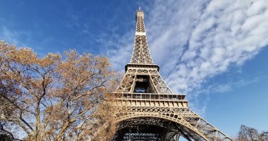 استمرار إغلاق برج إيفل أشهر المعالم السياحية فى فرنسا لليوم الثانى