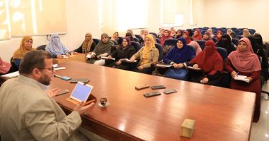 "البحوث الإسلامية" يعقد دورة تدريبية لواعظات الأزهر حول "صناعة المفتية"