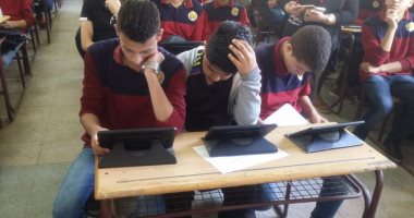 تعليم بورسعيد : 9 الآف طالب ثانوى يؤدون إمتحان للغة العربية  