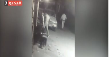 فيديو .. شاهد لحظة مقتل شاب على يد عاطل بالجيزة 