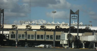 تفريغ 1.2 كيلو كوكايين من أمعاء إفريقى تم ضبطه بمطار محمد الخامس