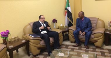 السفير المصرى فى الخرطوم يلتقى بوزير الثروة الحيوانية السودانى
