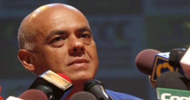 وزير الإعلام الفنزويلى يتهم البرازيل بمساعدة مسلحين هاجموا موقعا عسكريا حدوديا