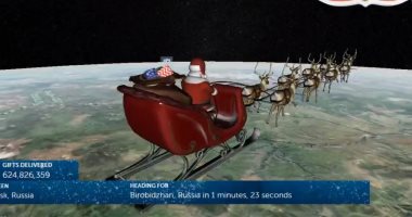 فيديو.. بابا نويل يوزع هدايا عيد الميلاد تحت مراقبة الدفاع الجوى الأمريكى