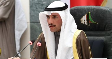 القبس: رئيس الحكومة ورئيس مجلس الأمة يغادران المجلس للقاء نائب أمير الكويت