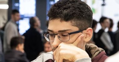 بطل إيران فى الشطرنج يقرر التخلى عن جنسيته بسبب اللعب ضد إسرائيليين