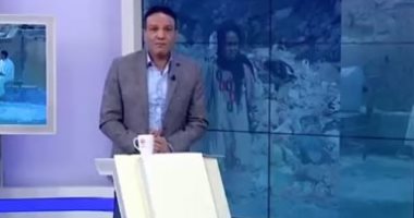 فيديو.. متصل لمذيع مكملين: "أنتم ليه بتكرهوا مصر.. وكلامك كذب"