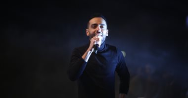 صور.. رامى جمال يبدأ حفله بأغنية "ليالينا" ويعلق: بشكر كل واحد قالى كلمة حلوة