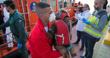 الحرس البحري التونسي يحبط عملية هجرة غير شرعية وينقذ 15 شخصًا