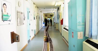 إنشاء قطار وسط مستشفى تأهيل السجناء الأكثر عنفا فى بريطانيا