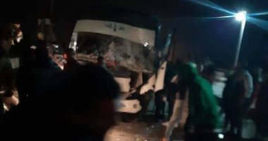 إصابة 17 شخصا في انجراف أتوبيس رحلات على طريق الغردقة غارب 