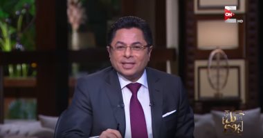 خالد أبو بكر مازحًا: "دولاب بطولات الأهلى خلص.. عاوزين مبنى للبطولات"