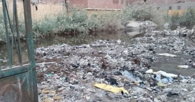 بالصور.. استمرار معاناة قرية ميت شماس بالجيزة غارقة في الصرف الصحى