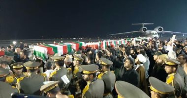 صور وفيديو.. جثمان الجنرال قاسم سليمانى يصل إيران