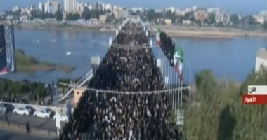 آلاف الإيرانيين يشيعون جثمان قاسم سليمانى بمدينة الأهواز.. فيديو