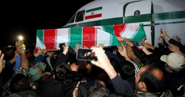 وصول جثمان قاسم سليمانى إلى إيران بعد تشييعه فى النجف العراقية