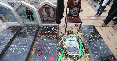 إيران تنشر صورة مدفن سليمانى.. وتعلن غدا إجازة رسمية في طهران