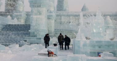 متحف مفتوح لمنحوتات ساحرة فى مهرجان الجليد والثلج شمال الصين