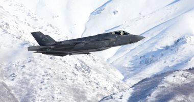 تدريب القوة القتالية للقوات الجوية الأمريكية بطائرات F-35A