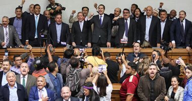 احتجاجات واشتباكات فى اجتماع البرلمان الفنزويلى برئاسة خوان جوايدو