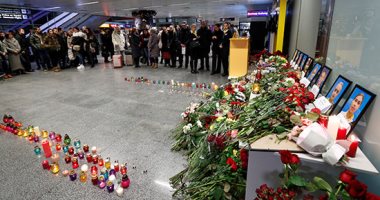 الحزن والبكاء يخيمان على أهالى ضحايا الطائرة الأوكرانية المتحطمة فى إيران