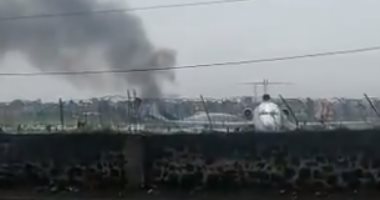 فيديو.. تحطم طائرة عسكرية جنوب إفريقية أثناء هبوطها فى مطار الكونغو