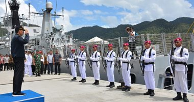 الرئيس الإندونيسى يزور قاعدة عسكرية فى المياه المتنازع عليها مع الصين