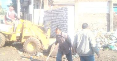 رفع 25 طن قمامة فى حملات مكبرة بالوحدات المحلية بتلا فى المنوفية