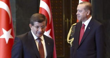داوود أوغلو يهاجم حكومة أردوغان: طريقة حظر التجول خاطئة