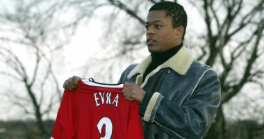 زى النهاردة.. إيفرا ينضم إلى مانشستر يونايتد من موناكو فى 2006