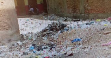 قارئ يشكو استمرار انتشار القمامة بمحور 26 يوليو بالجيزة