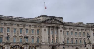 بريطانيا تنكس أعلام المبانى الملكية والحكومية نصفيا حدادا على السلطان قابوس