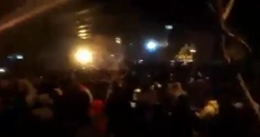 شاهد.. متظاهرين إيرانيين فى أصفهان: "الموت لولاية الفقيه على كل سنوات الإجرام"