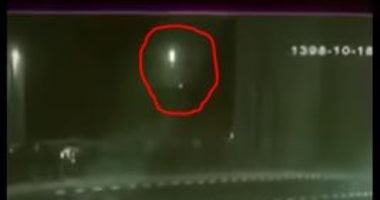 كاميرات مراقبة توثق لحظة إطلاق صاروخ إيرانى على الطائرة الأوكرانية.. فيديو