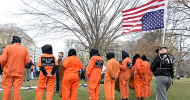 مظاهرات تطالب بغلق سجن جوانتانامو بواشنطن خلال إحياء ذكرى افتتاحه الـ 18