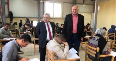 نائب رئيس جامعة طنطا: حظر المحمول داخل لجان الامتحانات وإجراءات صارمة ضد الغش