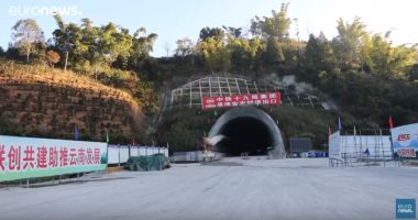 شاهد عمليات حفر نفق سكة حديد بين الصين ولاوس