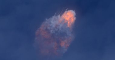 صور.. "سبيس إكس" تدمر صاروخا فضائيا لاختبار نظام الطوارئ