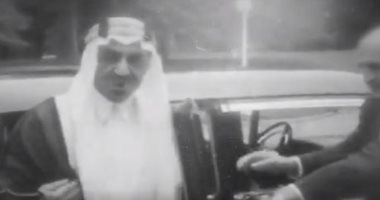 فيديو نادر للقاء الملك عبد العزيز و الرئيس الأمريكى روزفلت.. اعرف القصة؟ 