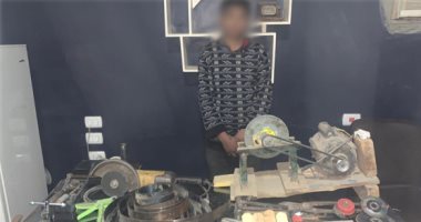 ضبط عامل يدير ورشة لتصنيع الأسلحة النارية بسوهاج