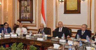 مجلس  جامعة القاهرة: حظر تأجير القاعات والمدرجات لجهات غير معتمدة
