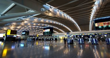 مطار أبوظبى الدولى يبدأ فى إجراءات فحص المسافرين القادمين من الصين
