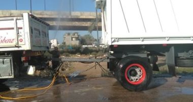 انتشار ماكينات غسيل السيارات على كوبرى رشيد الدولى بكفر الشيخ