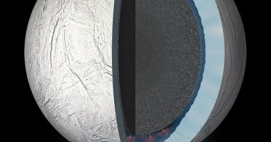 قمر زحل "إنسيلادوس" به تيارات محيطية مدفونة تحت 12 ميلاً من الجليد 