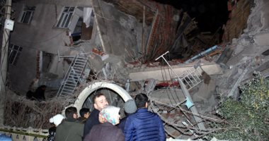 وسائل إعلام تركية: زلزال مدينة بينجول تسبب فى هدم 22 بناء وتضرر 214 أخرين