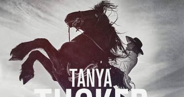 تانيا تاكر تفوز بجائزة الجرامي عن ألبومها While I'm Livin