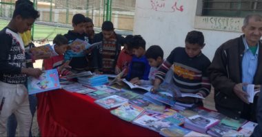 1000 كتاب وورش للأطفال وموسيقى عربية فى معرض كتاب القرية (صور)